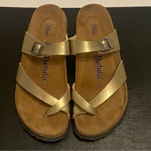 Women's Birkenstock Betula Gold Sandals, size 39. Sold as Pictured.